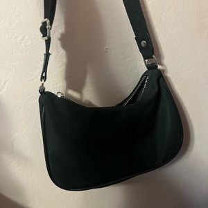 Black shoulder bag